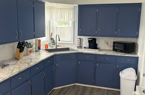 Oak Harbor House | LIL HOUSE - 2-bedroom house with AC in charming Port Clinton