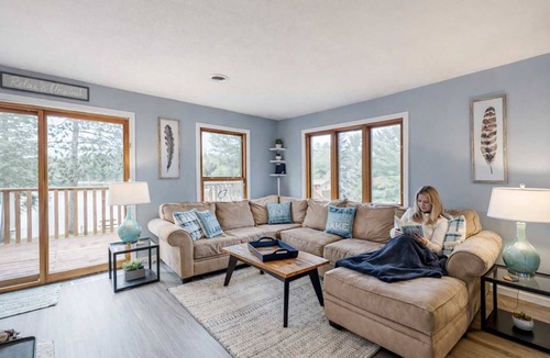 Hazelhurst House | Lilly Pad Landing