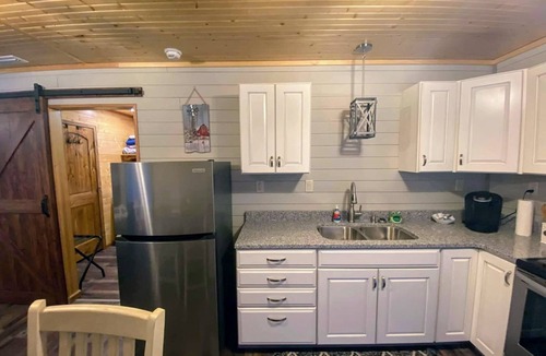 Haysi Cottage | Lilly's Pad "HOME AWAY FROM HOME"