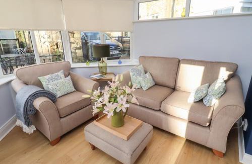 Bellingham House | Linn Cottage