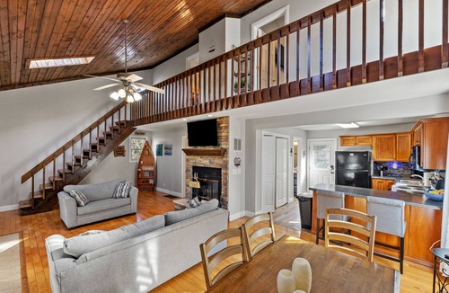 Nancy House | Little blue house on the lake
