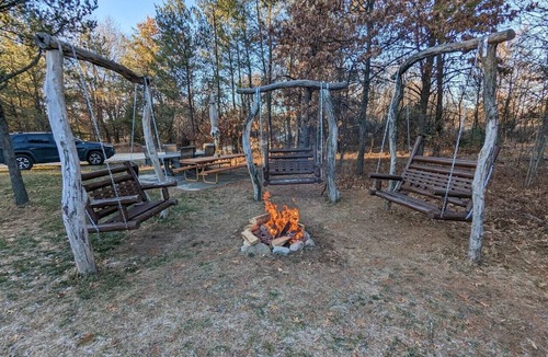 Necedah Cabin | Little Cabin in the Big Woods - Cabin #2