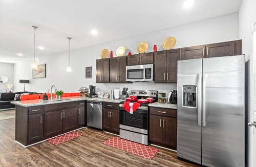 Clarksville Condo | Little cupid heart