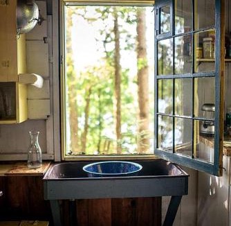 Gardiner House | Little Diamond Island - on Private Island