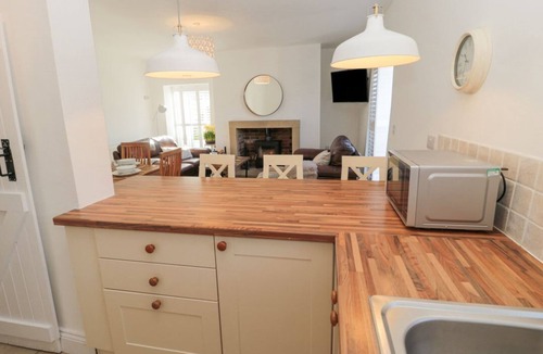 Bamburgh Cottage | Little Haven is near Bamburgh.