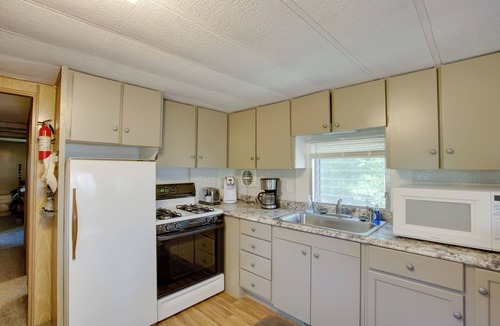 Irons Cabin | Little Manistee Riverfront Cabin w/Fire Pit!