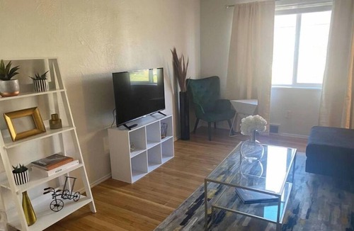 Swissvale Apartment | Little Modern Hideaway - Apartment #2