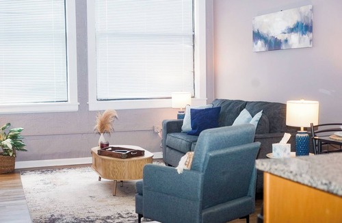 Downtown Cleveland Apartment | Little Peaceful Loft
