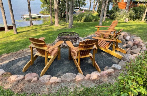 Mikana Cabin | Little Pine Cabin; a charming retreat for couples