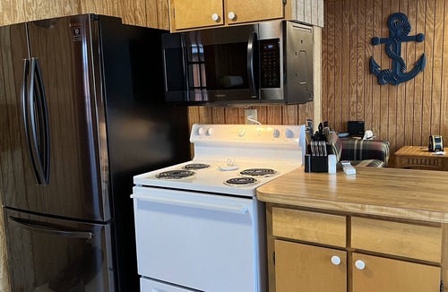 Honor Cottage | Little Platte Lake Front Cabin Near Sleeping Bear
