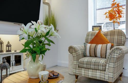 Tweedmouth House | Little Turret