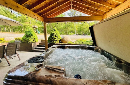 Nekoosa Cabin | Little Valley private log cabin in the woods by Lake Petenwell