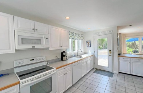 Katama House | Lobster Talk: 4 BR home in Katama/Edgartown, quiet neighborhood