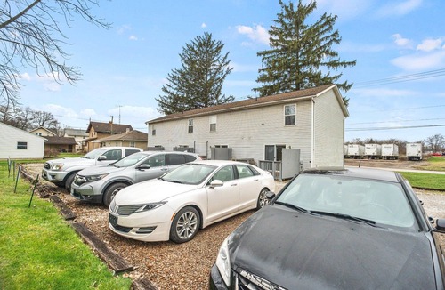 Newark Apartment | Local Discounts!- Convenient Home Away from Home