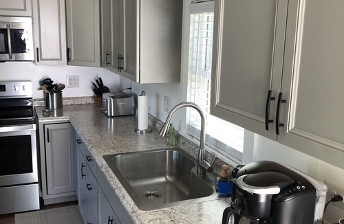 Littleton House | Located steps away to town park, hiking, popular & nationally recognized Main St