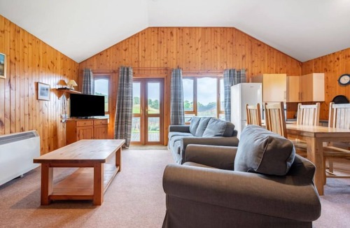 Balnain House | Loch Meilke 2 Bed by Interhome