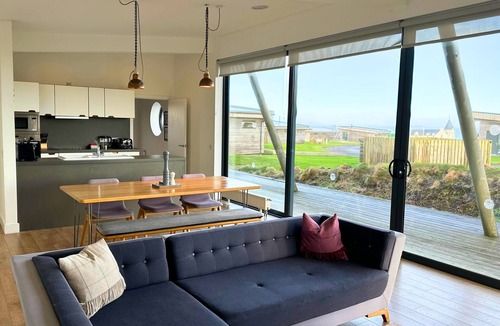 John O'Groats Cottage | Lodge 7 - 3 Bed - a john o'groat that sleeps 6 guests in 3 bedrooms