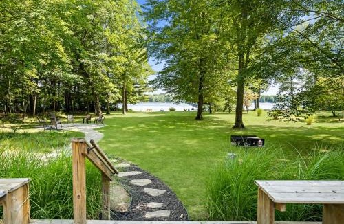 Kendall House | Lodge and Lake - Impressive Dual Woods and Lake Homes That Sleep 32