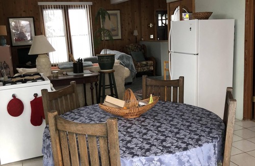 Erie House | Loft Cottage Near the Bay with Private Deck and Yard