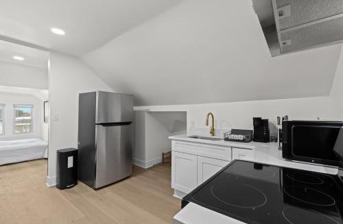 Detroit Apartment | Loft w Fenced Yard Pet-Friendly Near Downtown