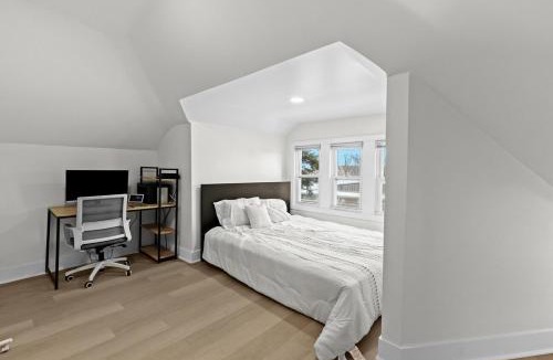Detroit Apartment | Loft w Fenced Yard Pet-Friendly Near Downtown