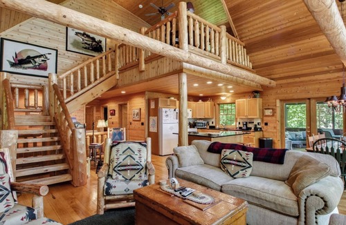 Hayward Cabin | Log Cabin on Big Round