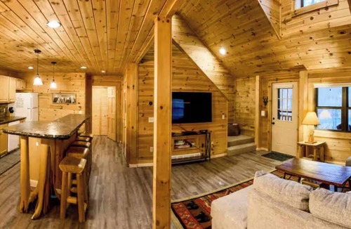 Mancelona Cabin | Log Cabin Sleeps 10 | Pool Pass | Golf + Ski