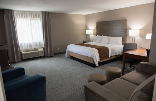 Lomira Hotel | Lomira Inn and Suites