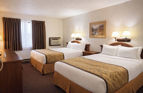 Sidney Hotel | Lone Tree Inn
