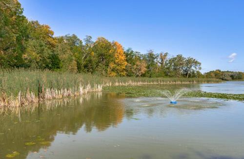 Parkers Prairie House | Long Lake Cabin on 7 acres w/Fire Pit & More!