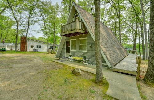 Fountain House | Long Lake Cabin w/Kayaks, Private Beach & Dock!