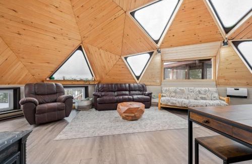 Bigfork House | Long Lake Dome Home- Get Up North Retreats