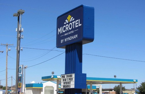 Amarillo Hotel | Longhorn Inn & Suites