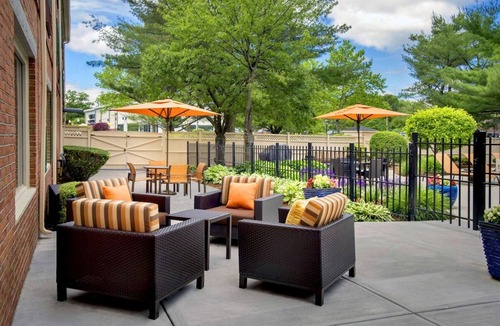 Woburn House | Look No More! FREE Parking, Pets Allowed, Close to USS Constitution Museum!