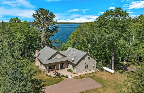 Stone Lake Cabin | Lookout Lodge | Eagle's Nest Views on Lac Courte Oreilles
