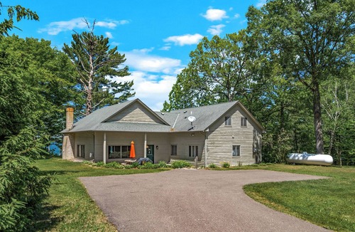 Stone Lake Cabin | Lookout Lodge | Eagle's Nest Views on Lac Courte Oreilles