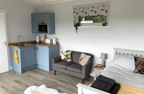 Connel House | Lora Cabin