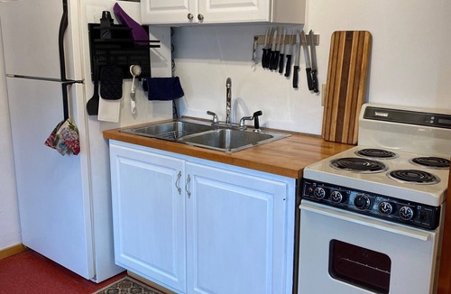 Spring Mills Cottage | Lost Dutchman Retreat Cottage