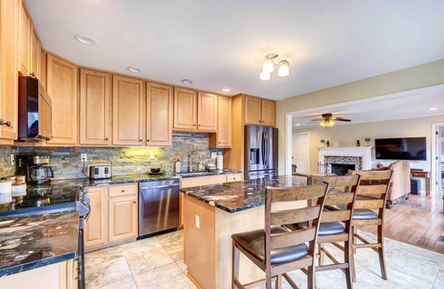 Harrods Creek House | Louisville Area Home: Deck, Fire Pit, Creek!