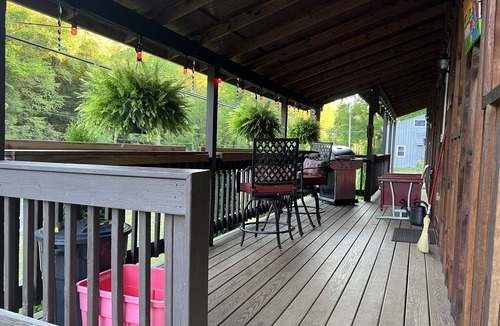 Coburn Cabin | Love Shack - Peace of Paradise