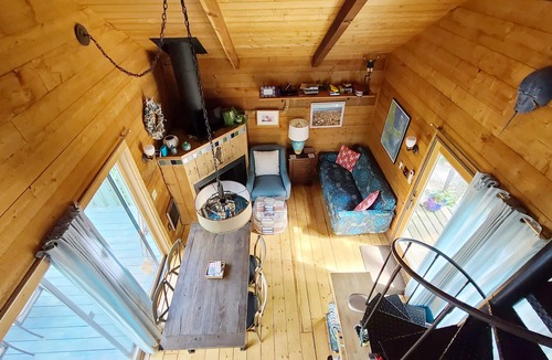 Wellfleet Condo | Lovely 2+ BD Cottage--A/C, Deck with Pond Views, Great Location