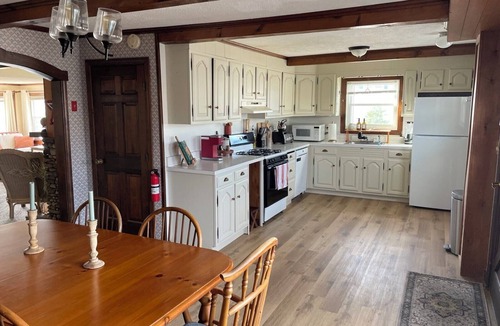 Hampton Apartment | Lovely 2-bedroom apartment in Hampton - Bright & Spacious