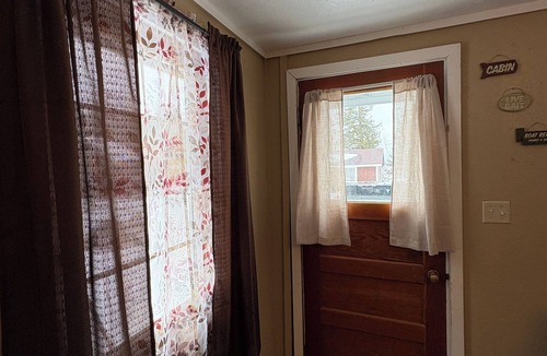 Puposky Cabin | Lovely 2-bedroom cabin North of Bemidji