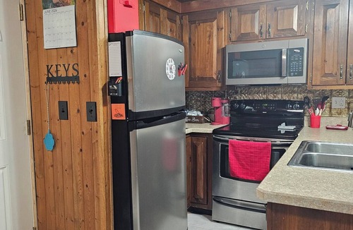 Campbell Cabin | Lovely 2-bedroom cabin with AC in Campbell