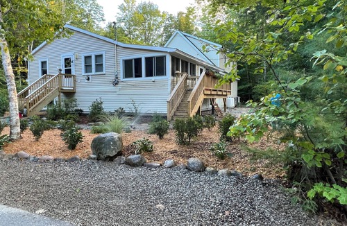 Gray Cottage | Lovely 2-bedroom cottage with AC in Police Man's Cove