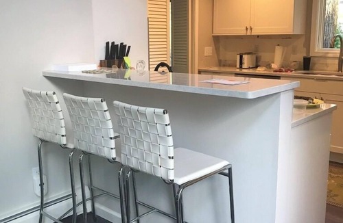 Harbor Springs Cottage | Lovely 2-bedroom cottage in charming Harbor Springs, 5 minute walk to downtown