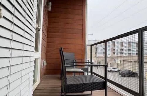 Grandview Heights Apartment | Lovely 2-Bedroom with a Pool