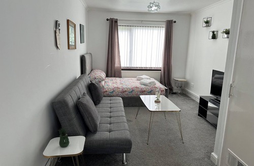 Peterlee House | Lovely 3 bedroom house close to city centre, 34, Gloucester place , Durham