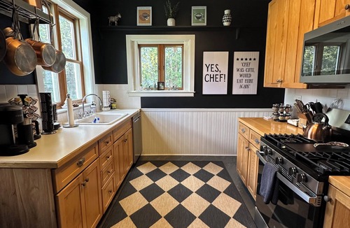 Petoskey House | Lovely 3-bedroom house in peaceful Petoskey perfect for relaxing stays