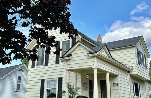 Petoskey House | Lovely 3-bedroom house in peaceful Petoskey perfect for relaxing stays